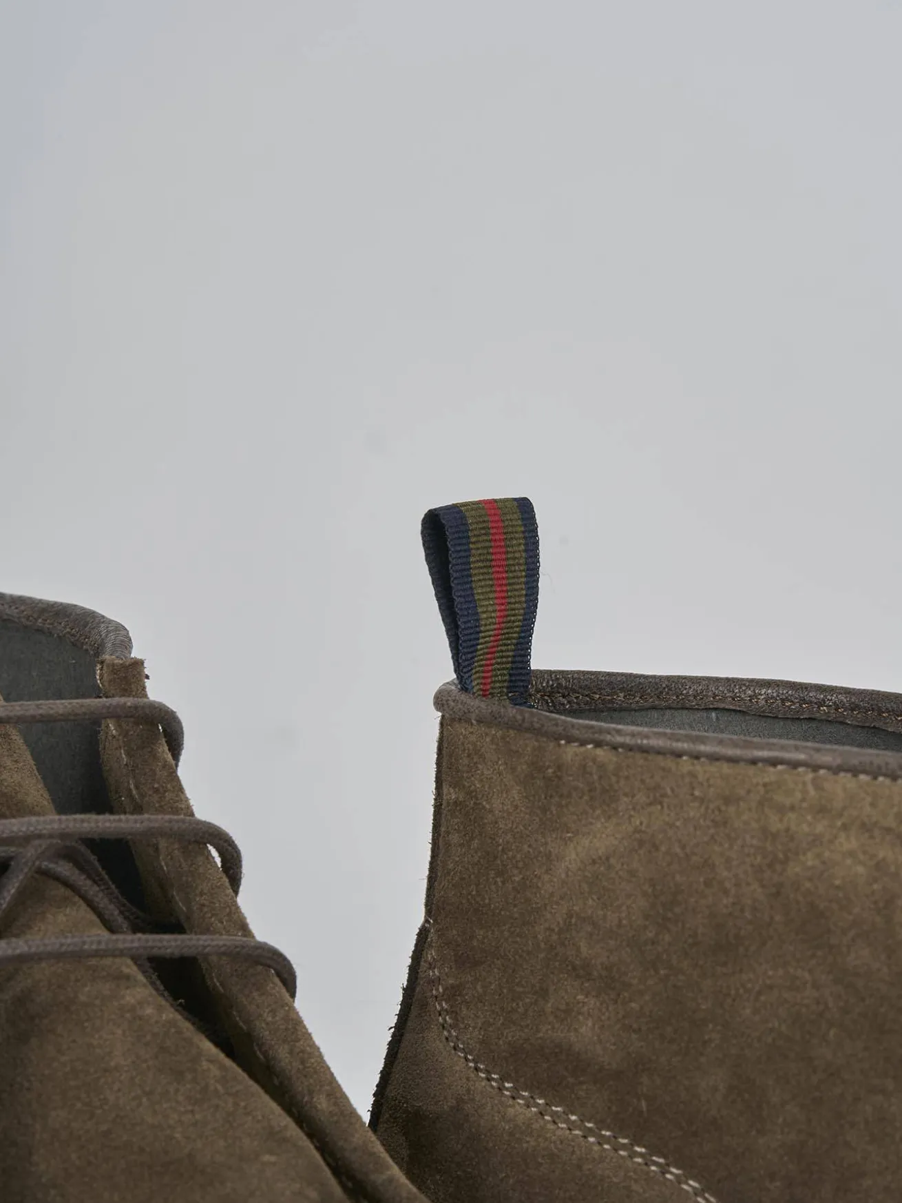 Stivaletti camoscio beige