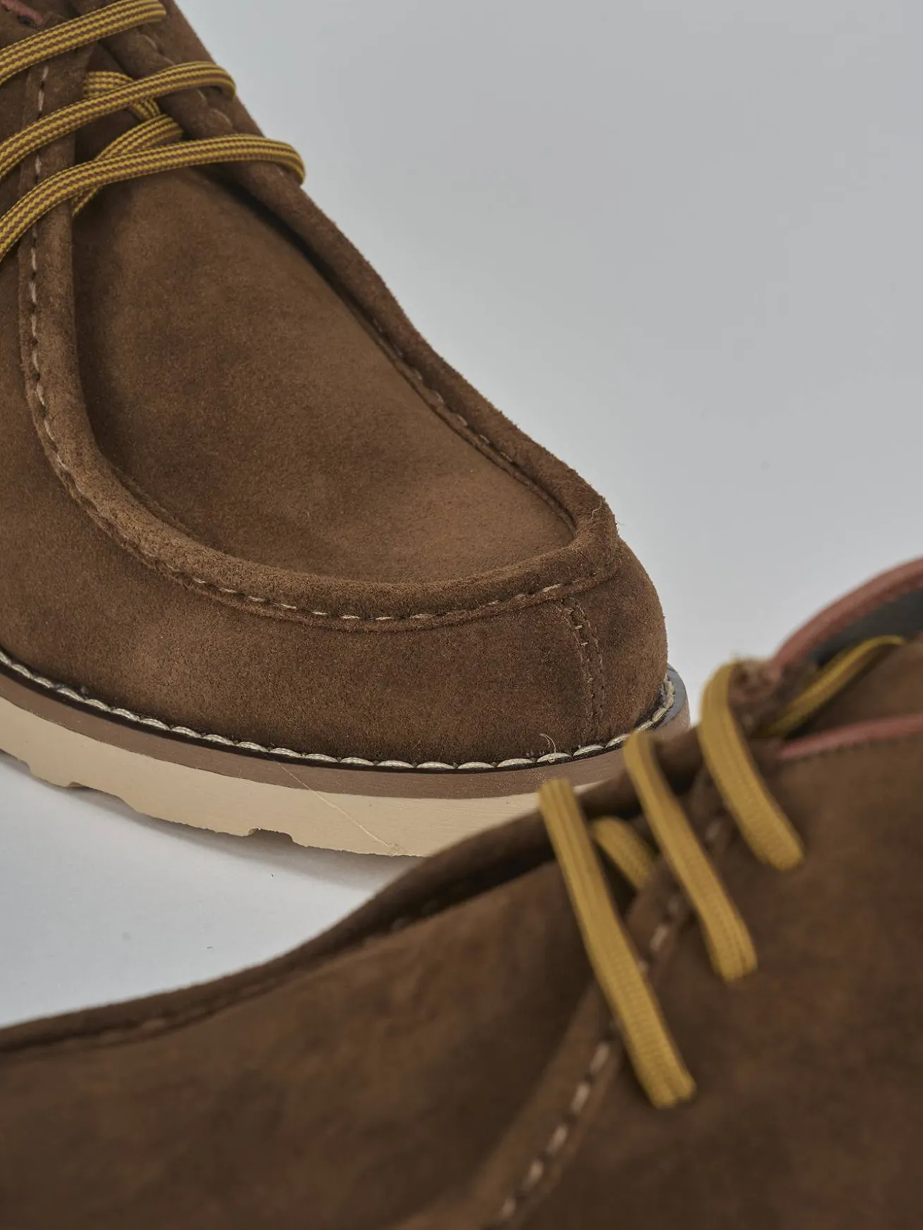 Stivaletti camoscio beige