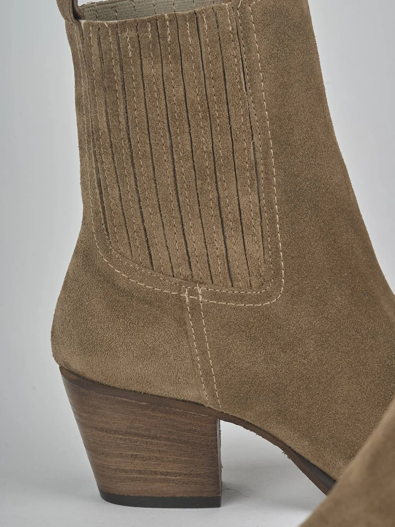 Stivaletti tacco 7cm camoscio marrone