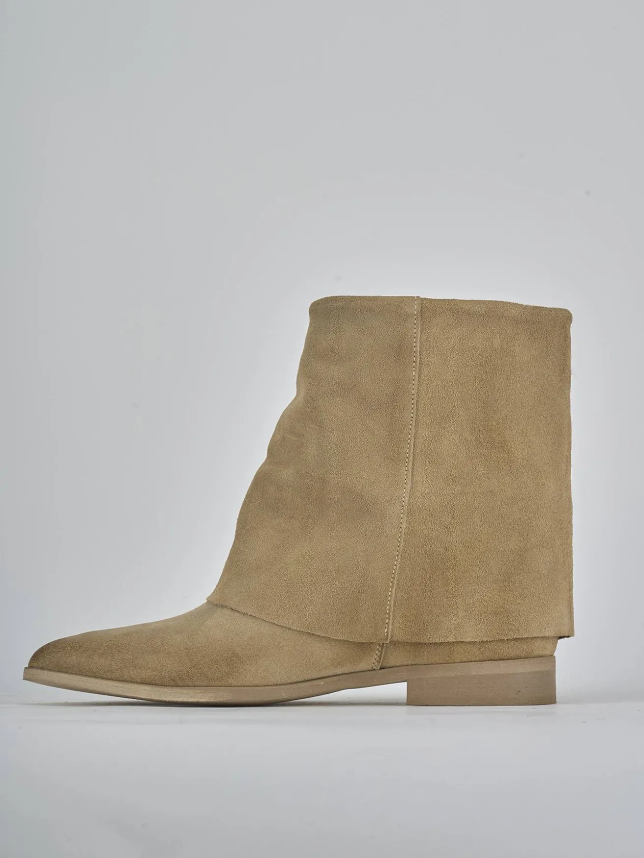 Stivaletti tacco 1cm camoscio marrone