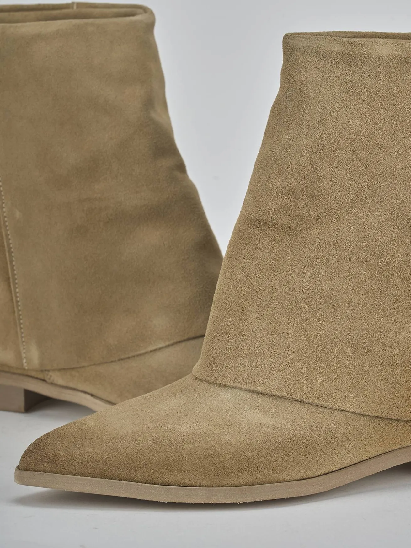 Stivaletti tacco 1cm camoscio marrone