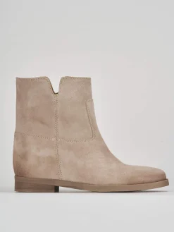 Stivaletti tacco 2cm camoscio beige