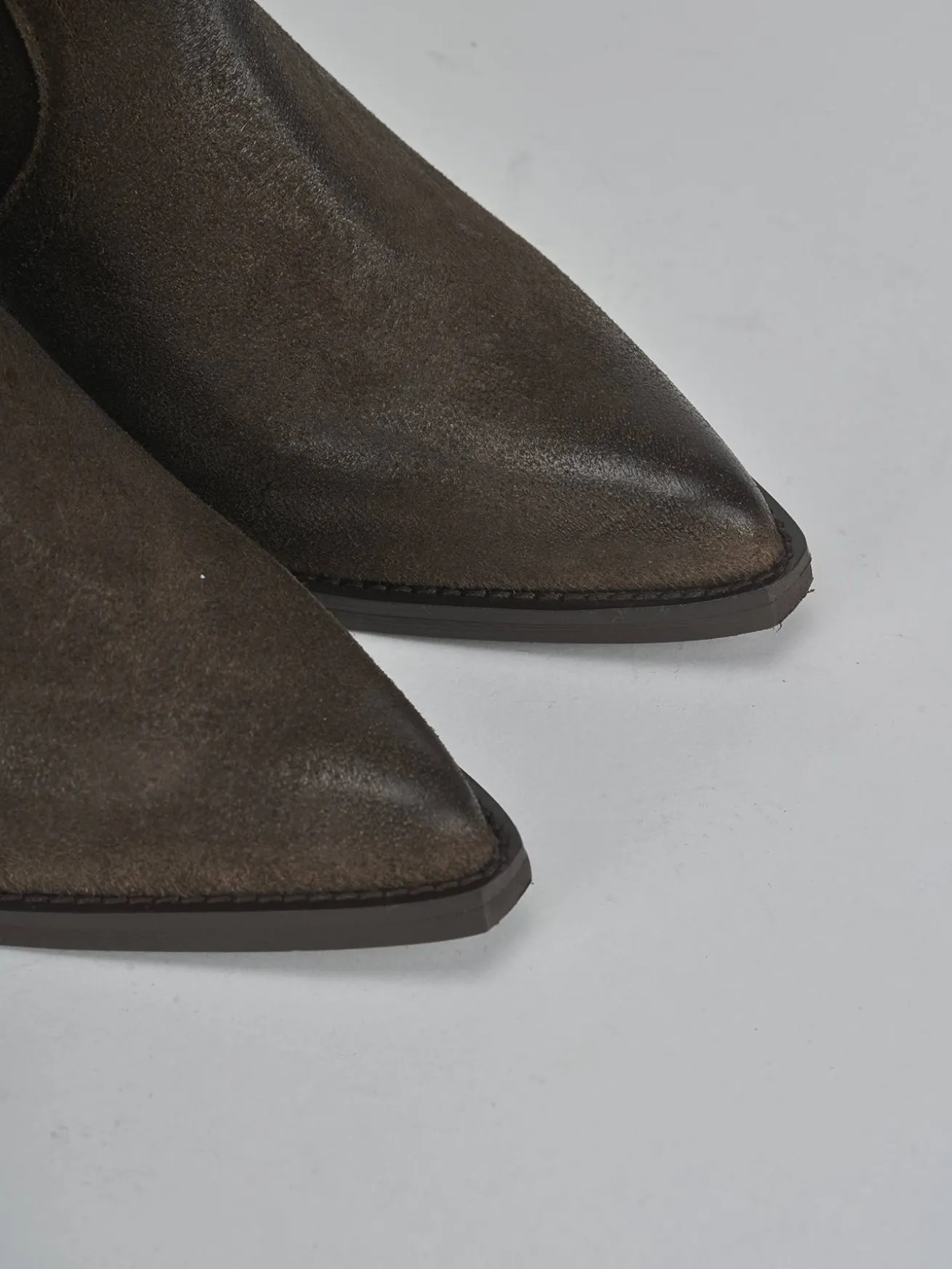 Stivaletti tacco 9cm camoscio testa