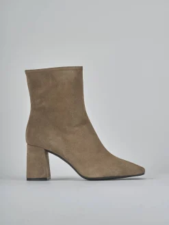 Stivaletti tacco 7cm camoscio beige