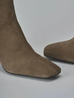 Stivaletti tacco 7cm camoscio beige