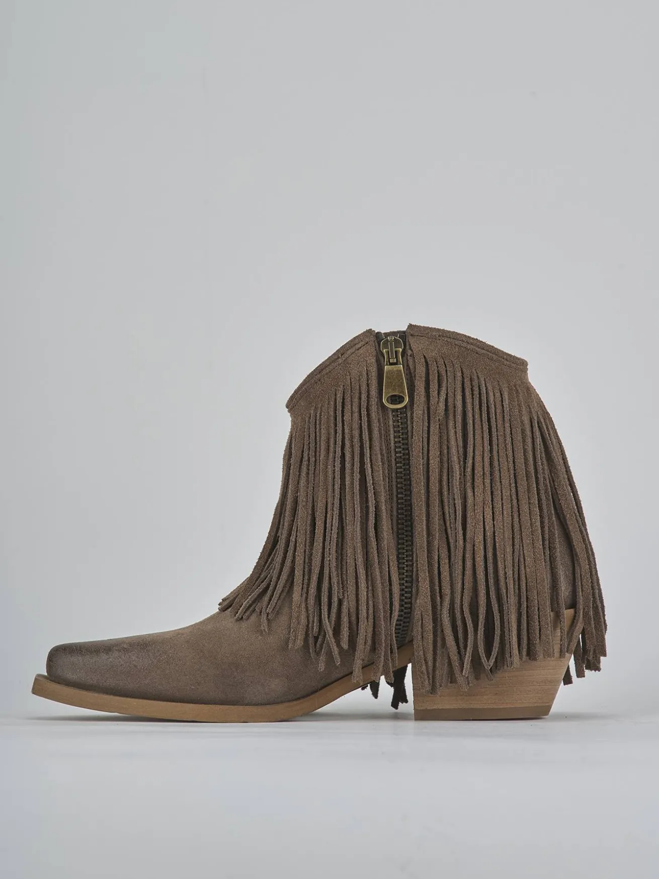 Stivaletti tacco 5cm camoscio beige