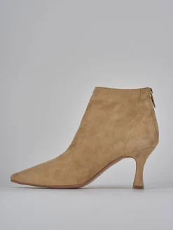 Stivaletti tacco 7cm camoscio beige