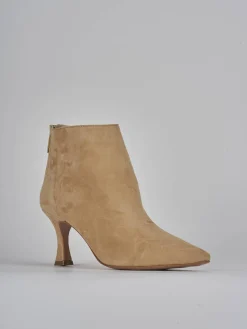 Stivaletti tacco 7cm camoscio beige