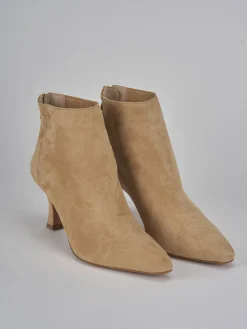 Stivaletti tacco 7cm camoscio beige