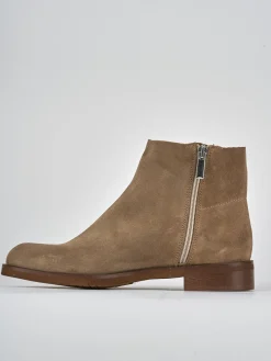 Stivaletti tacco 2cm camoscio marrone