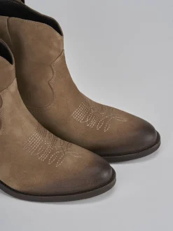 Stivaletti tacco 3cm camoscio beige