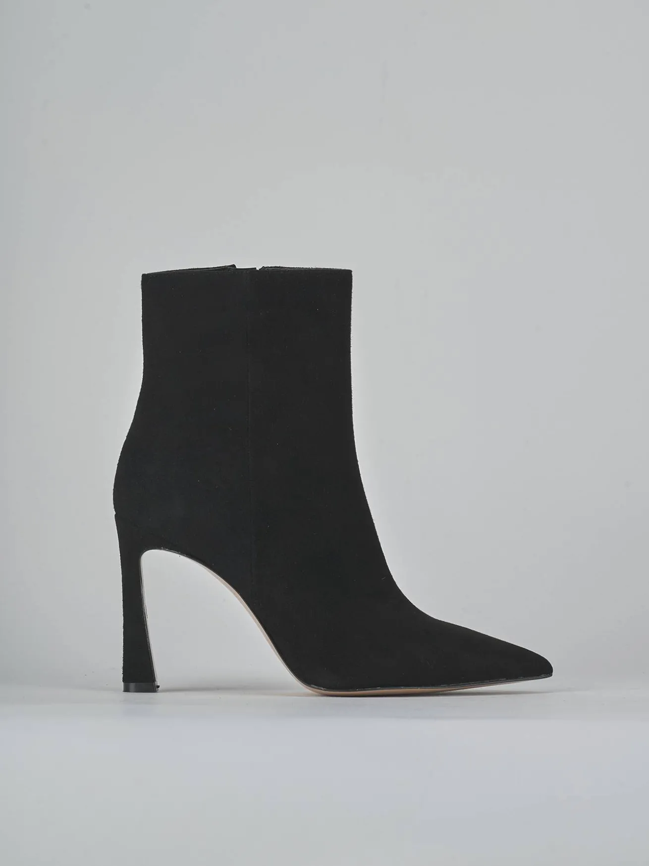 Stivaletti tacco 9cm camoscio nero