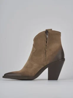 Stivaletti tacco 7cm camoscio beige