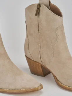 Stivaletti tacco 5cm camoscio beige