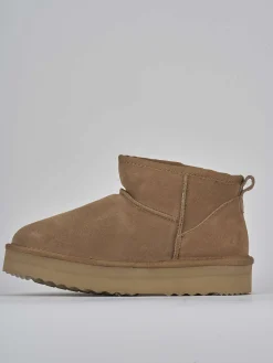 Stivaletti tacco 2cm camoscio beige