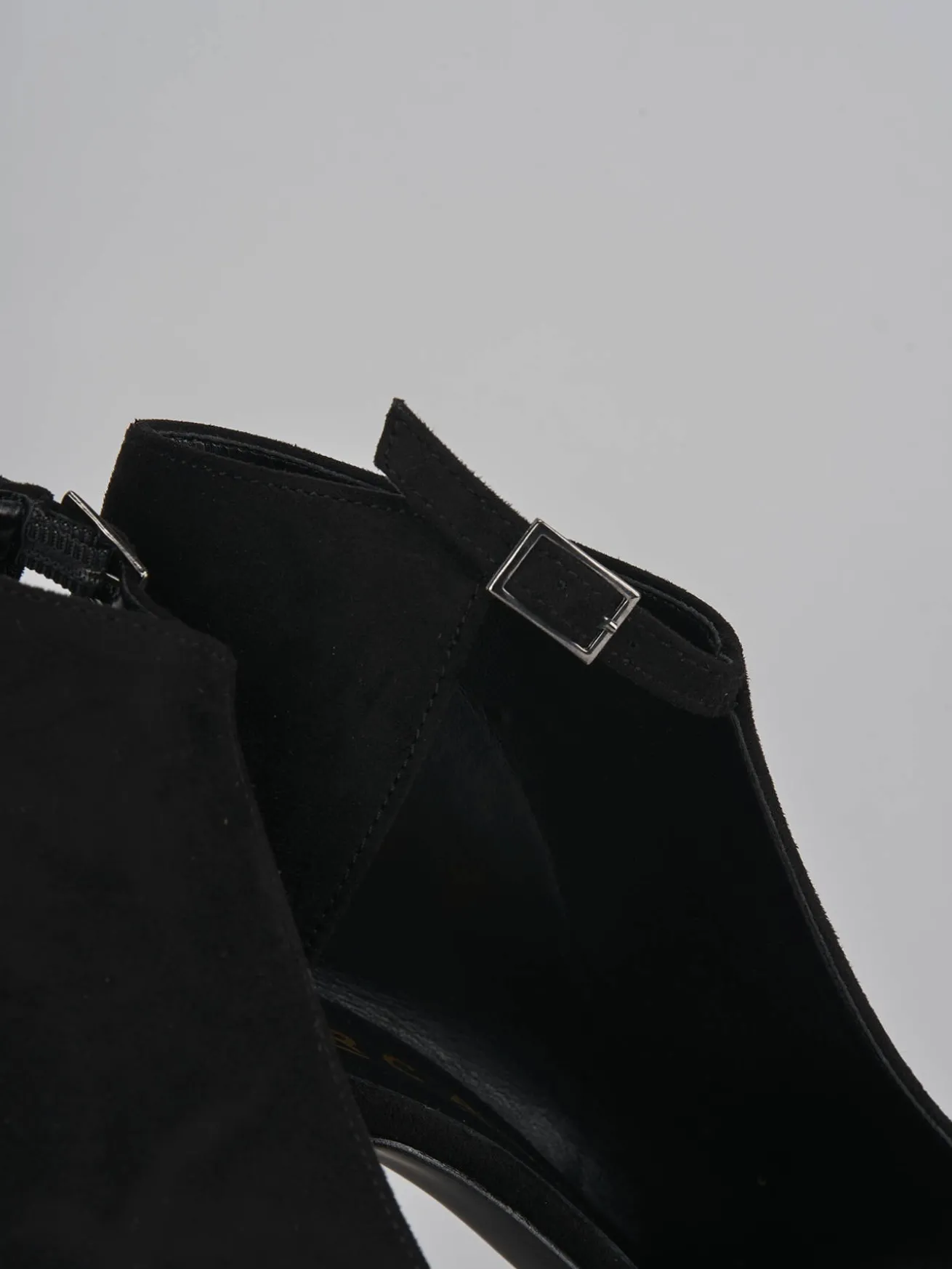 Stivaletti tacco 7cm camoscio nero