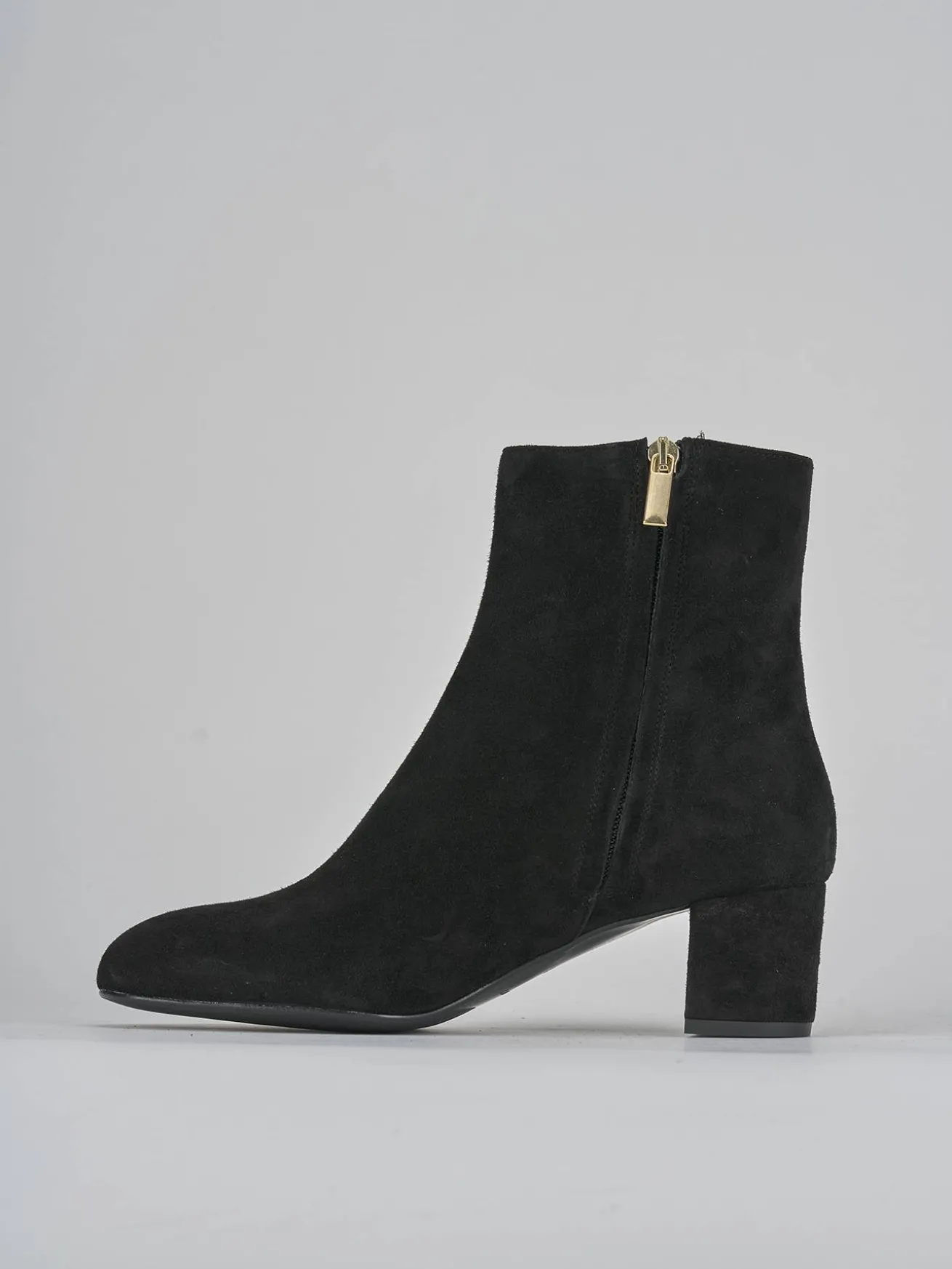 Stivaletti tacco 6cm camoscio nero