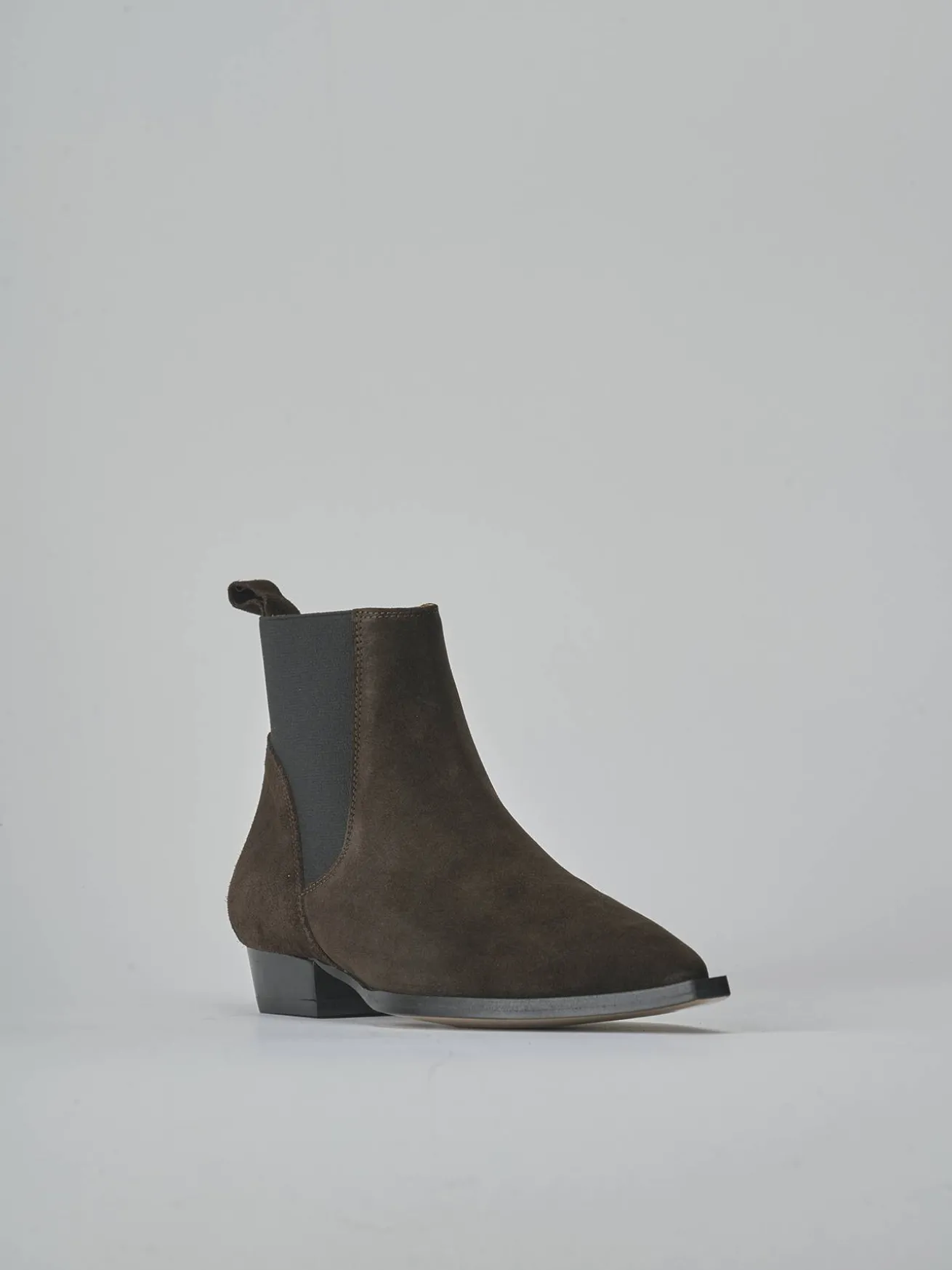 Stivaletti tacco 2cm camoscio testa