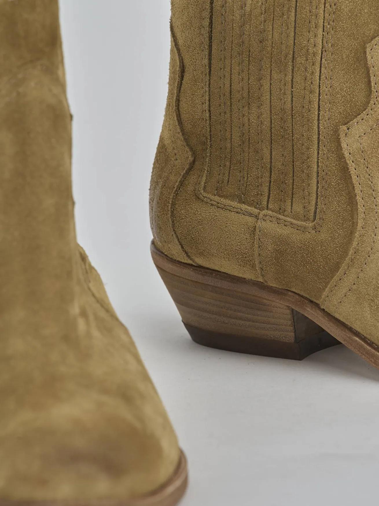 Stivaletti tacco 4cm camoscio marrone