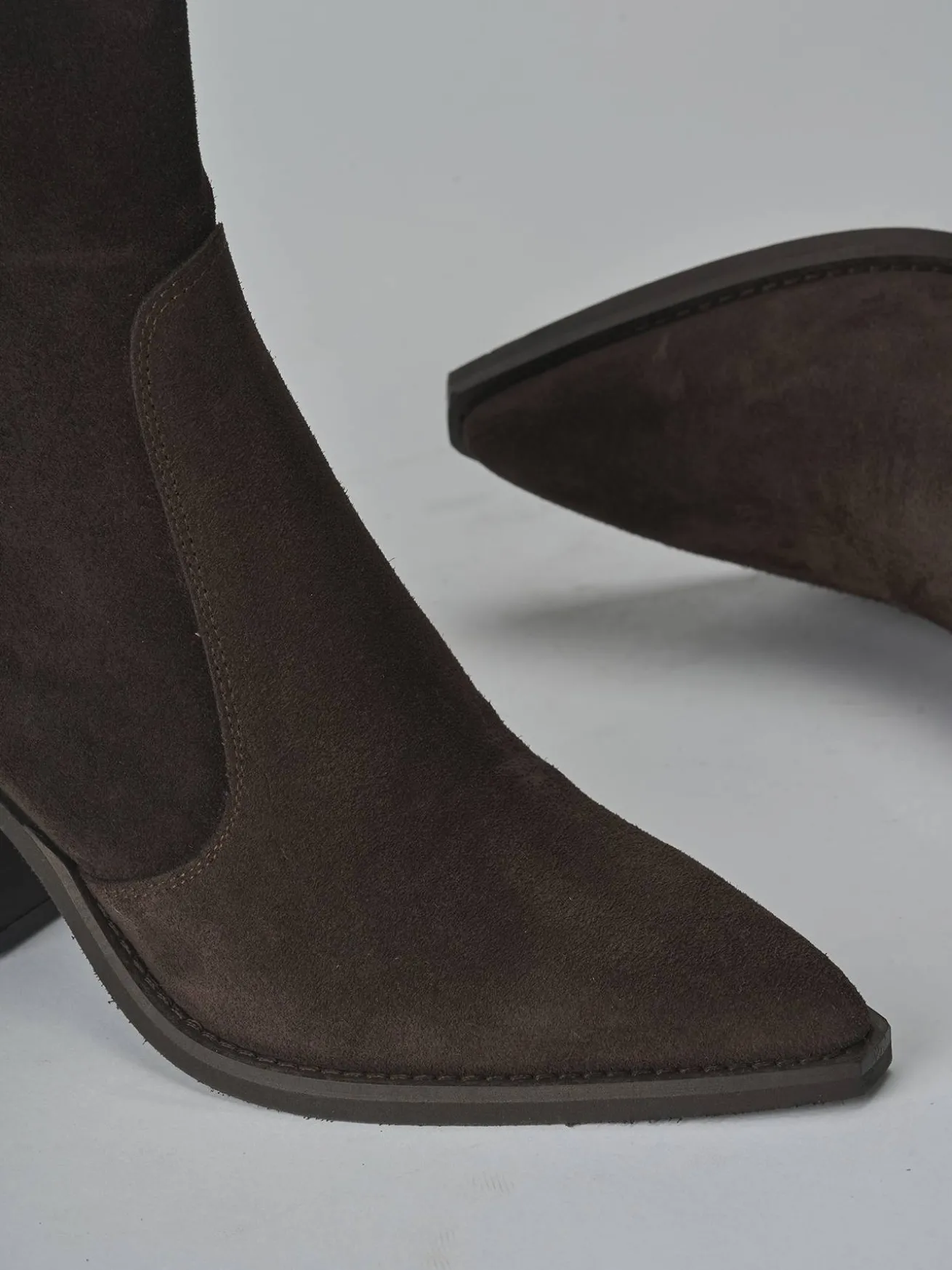 Stivaletti tacco 6cm camoscio testa