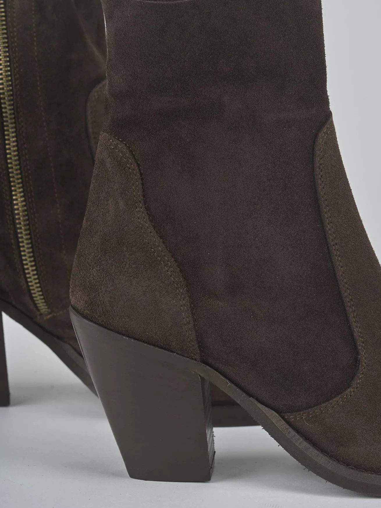 Stivaletti tacco 6cm camoscio testa