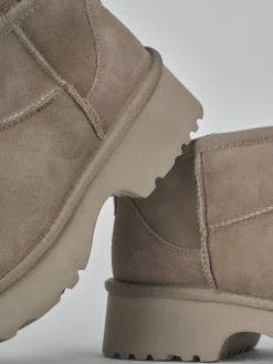 Stivaletti tacco 2cm camoscio beige