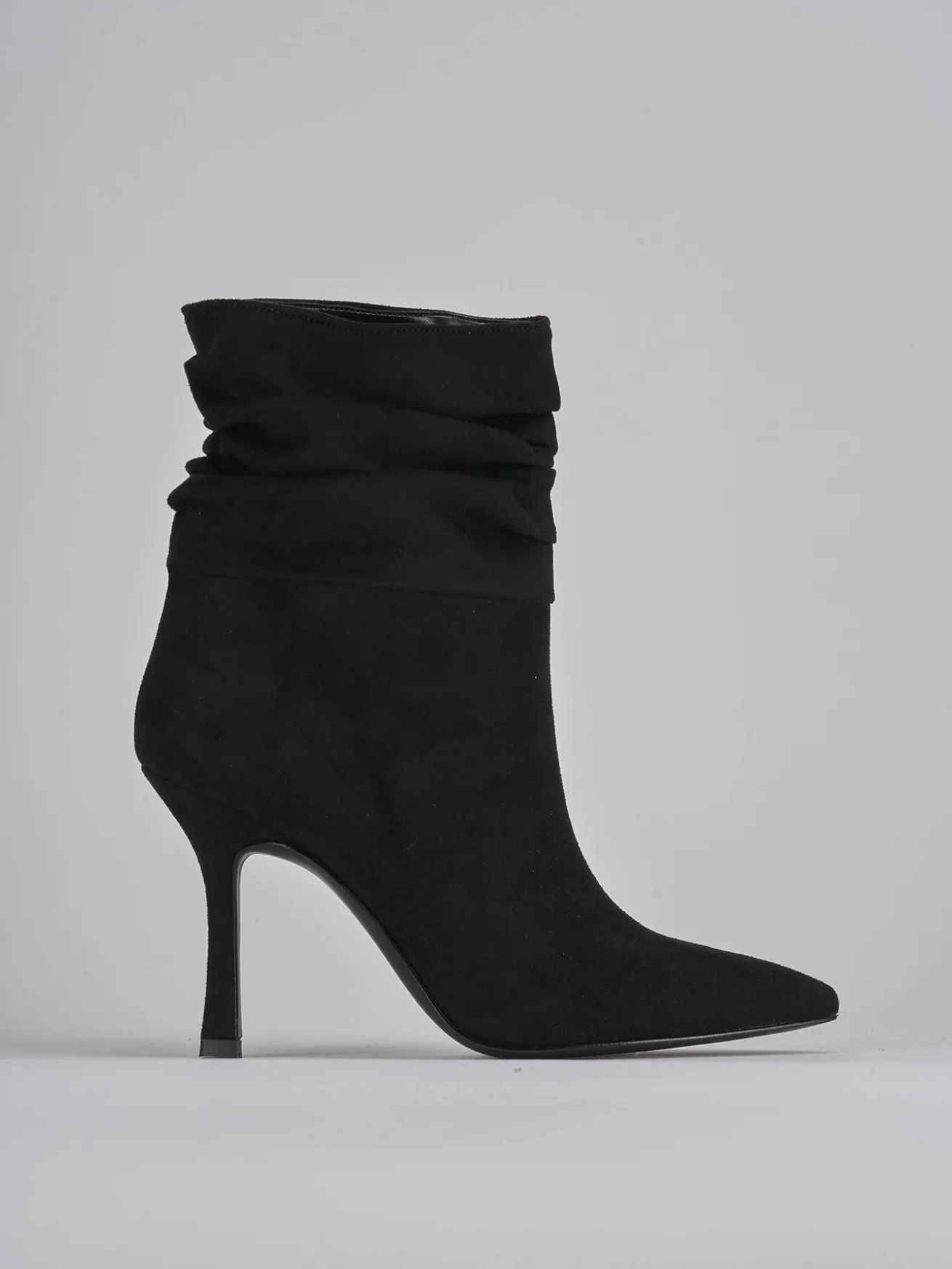 Stivaletti tacco 9cm camoscio nero