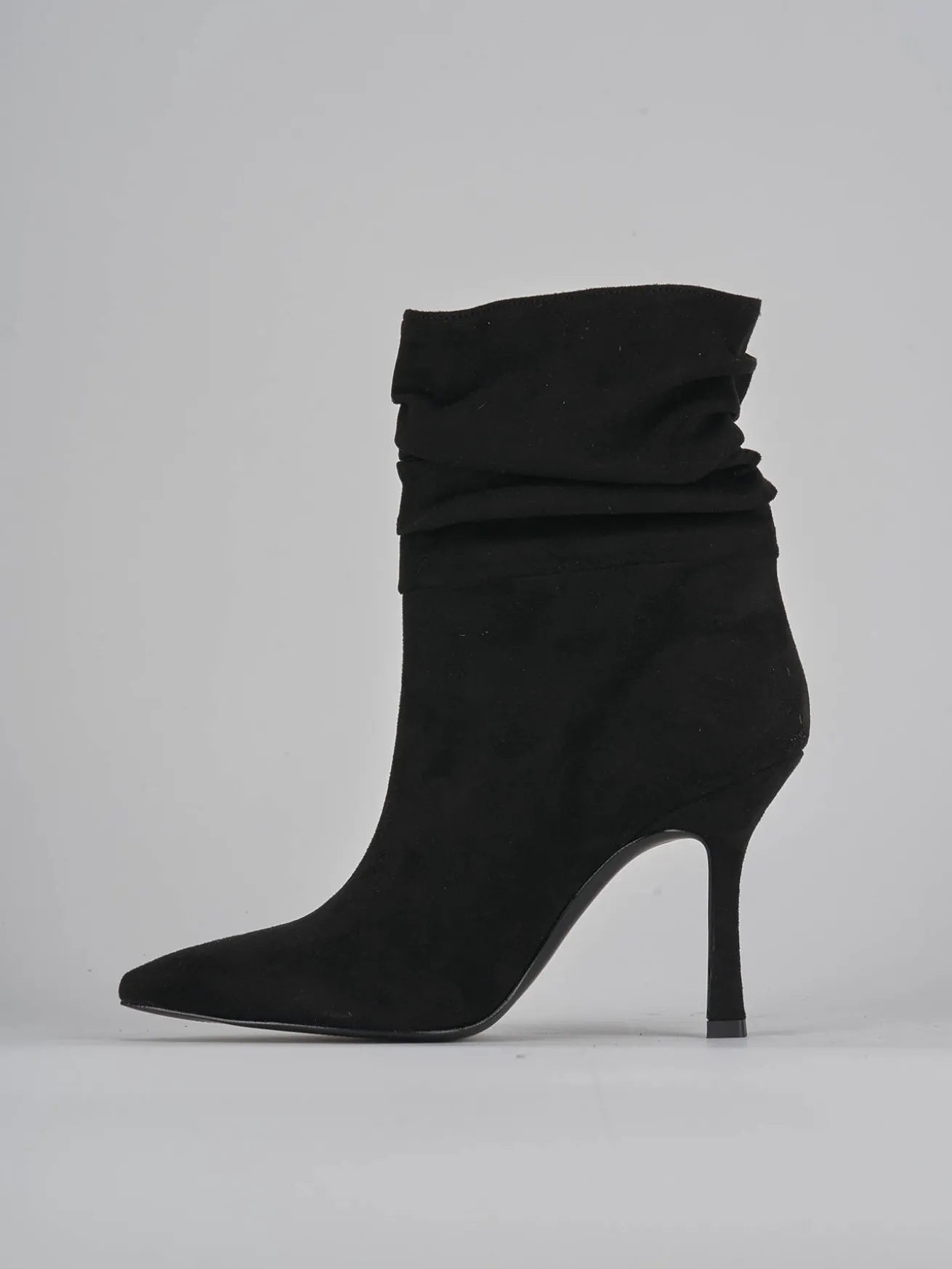 Stivaletti tacco 9cm camoscio nero