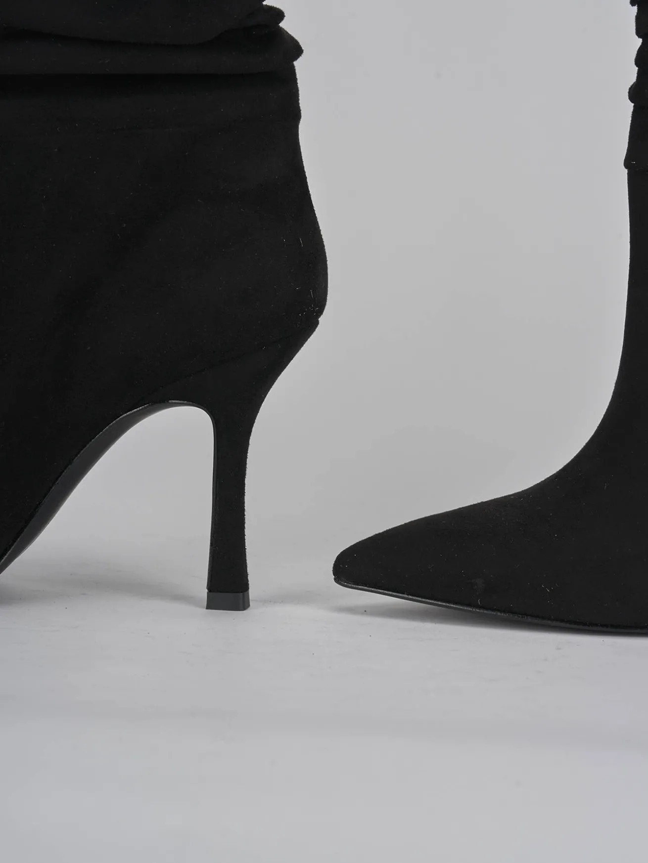 Stivaletti tacco 9cm camoscio nero