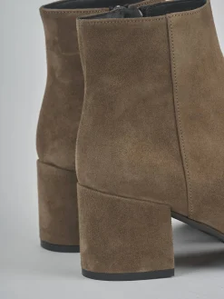 Stivaletti tacco 5cm camoscio beige