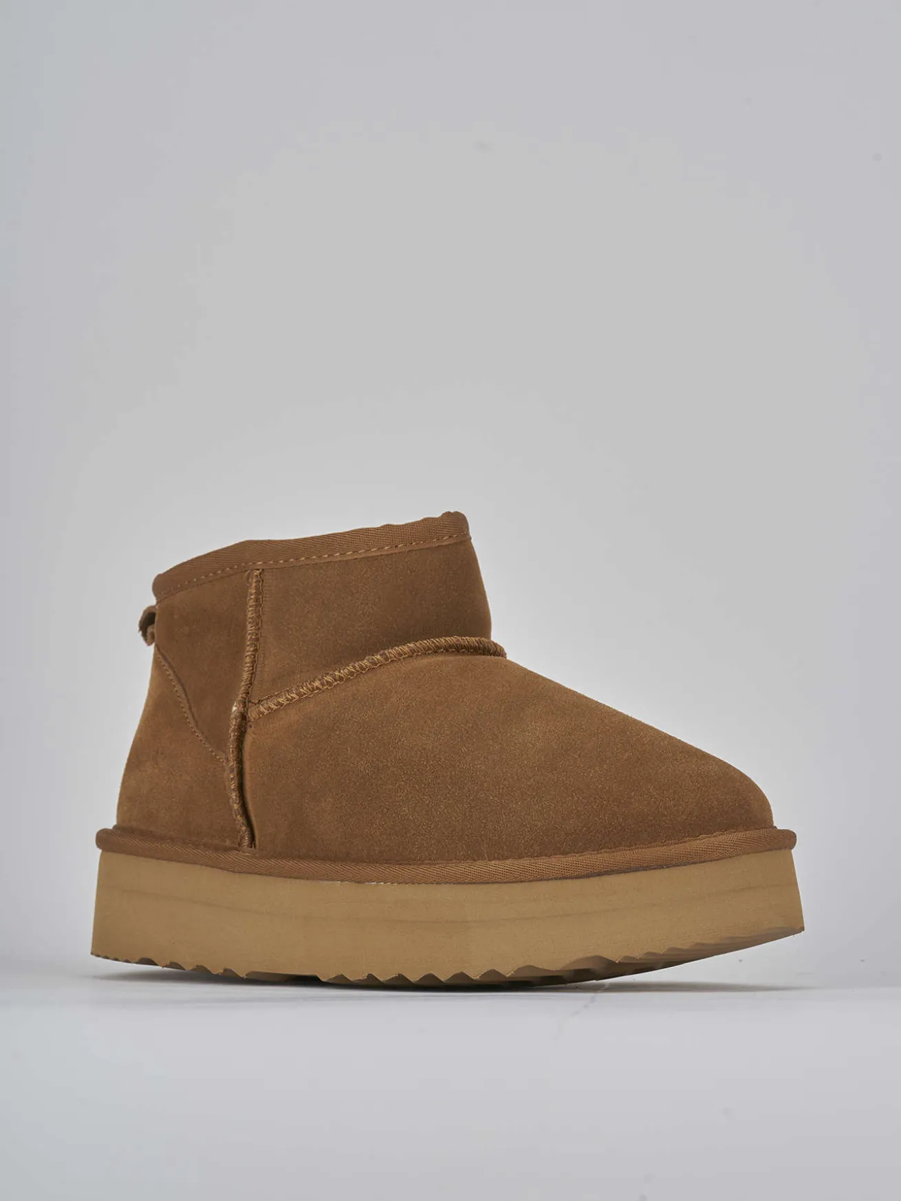 Stivaletti tacco 2cm camoscio marrone