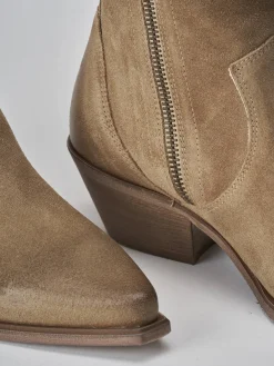 Stivaletti tacco 6cm camoscio beige