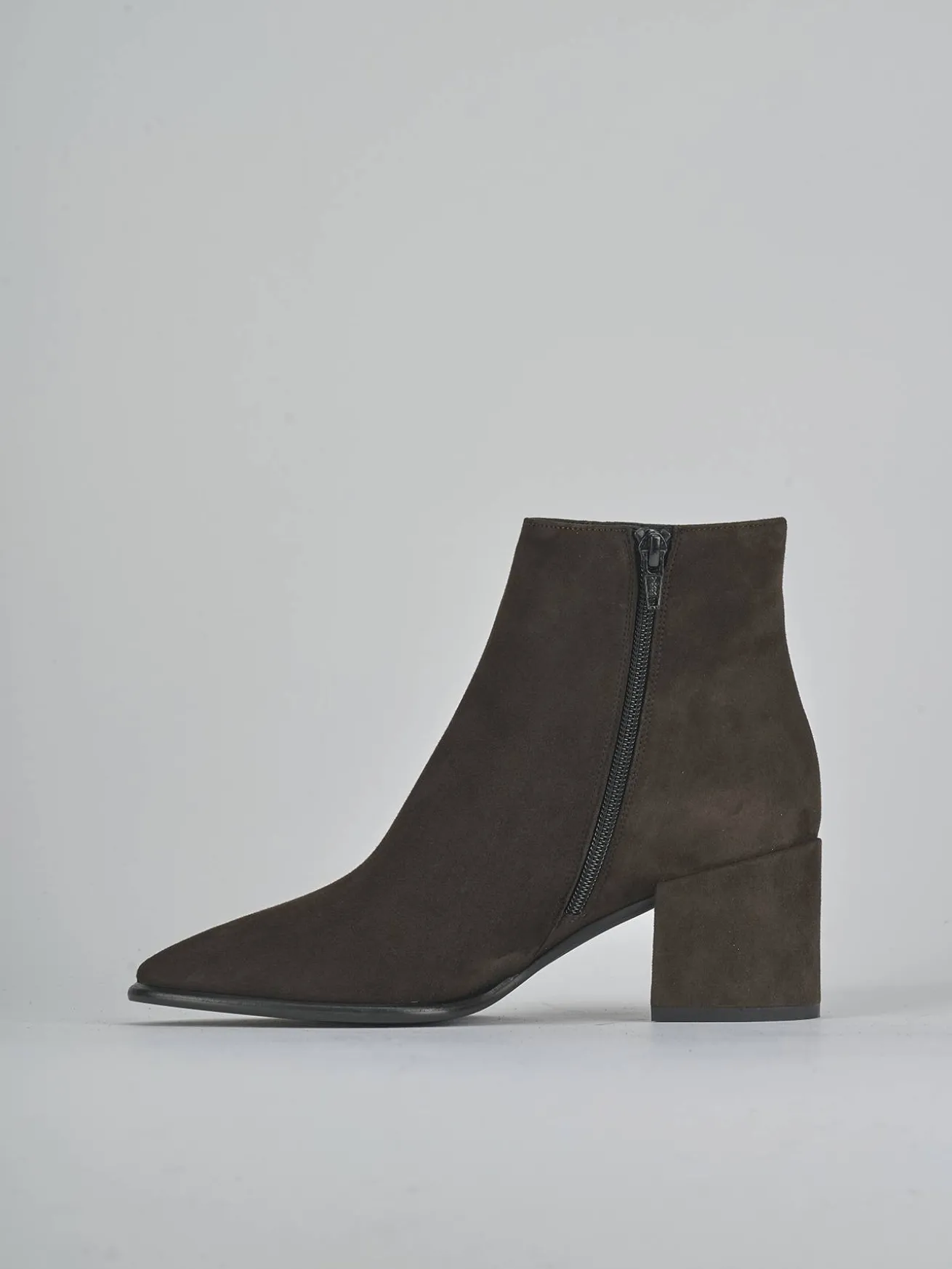 Stivaletti tacco 5cm camoscio testa