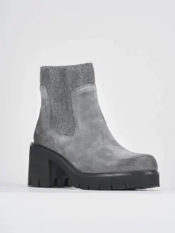 Stivaletti tacco 5cm camoscio grigio