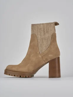 Stivaletti tacco 9cm camoscio beige