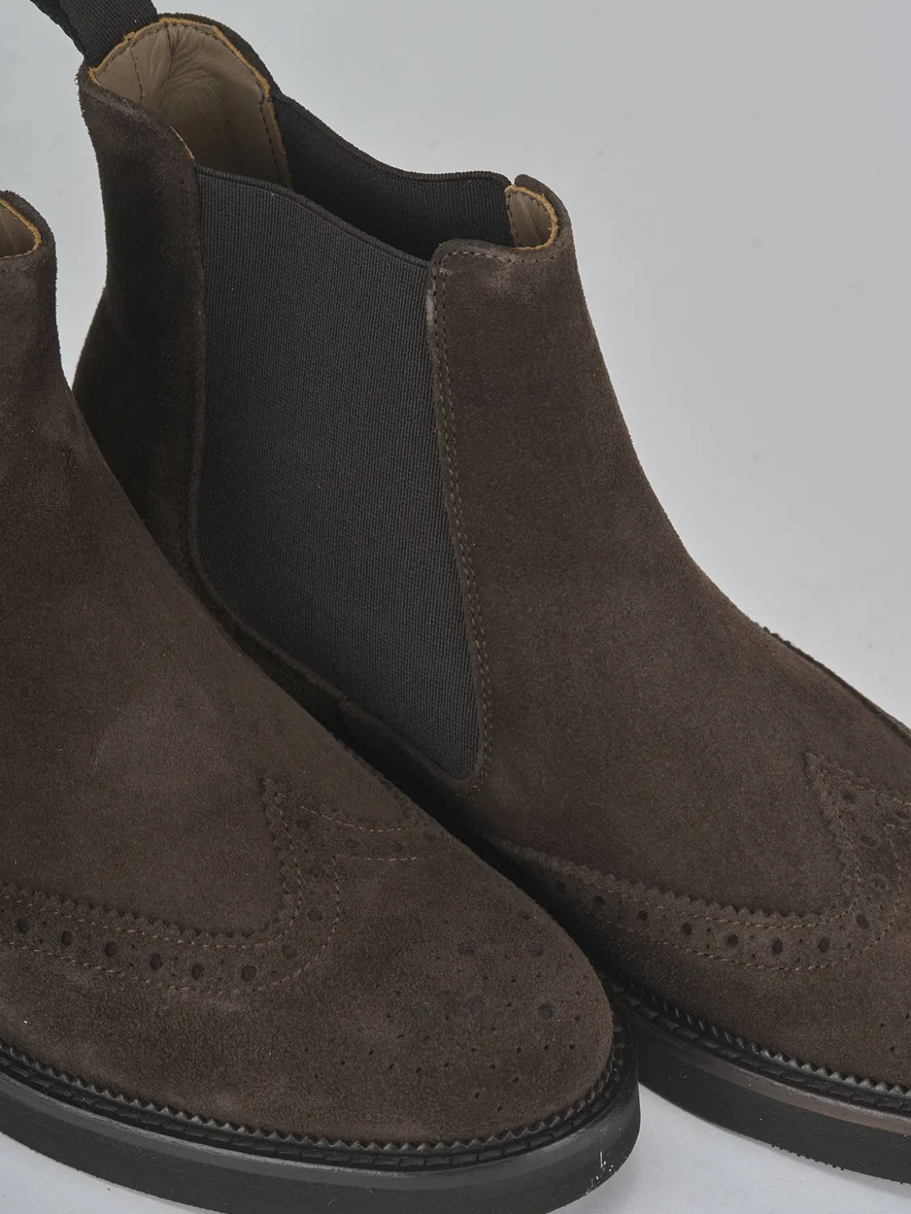 Stivaletti tacco 2cm camoscio testa