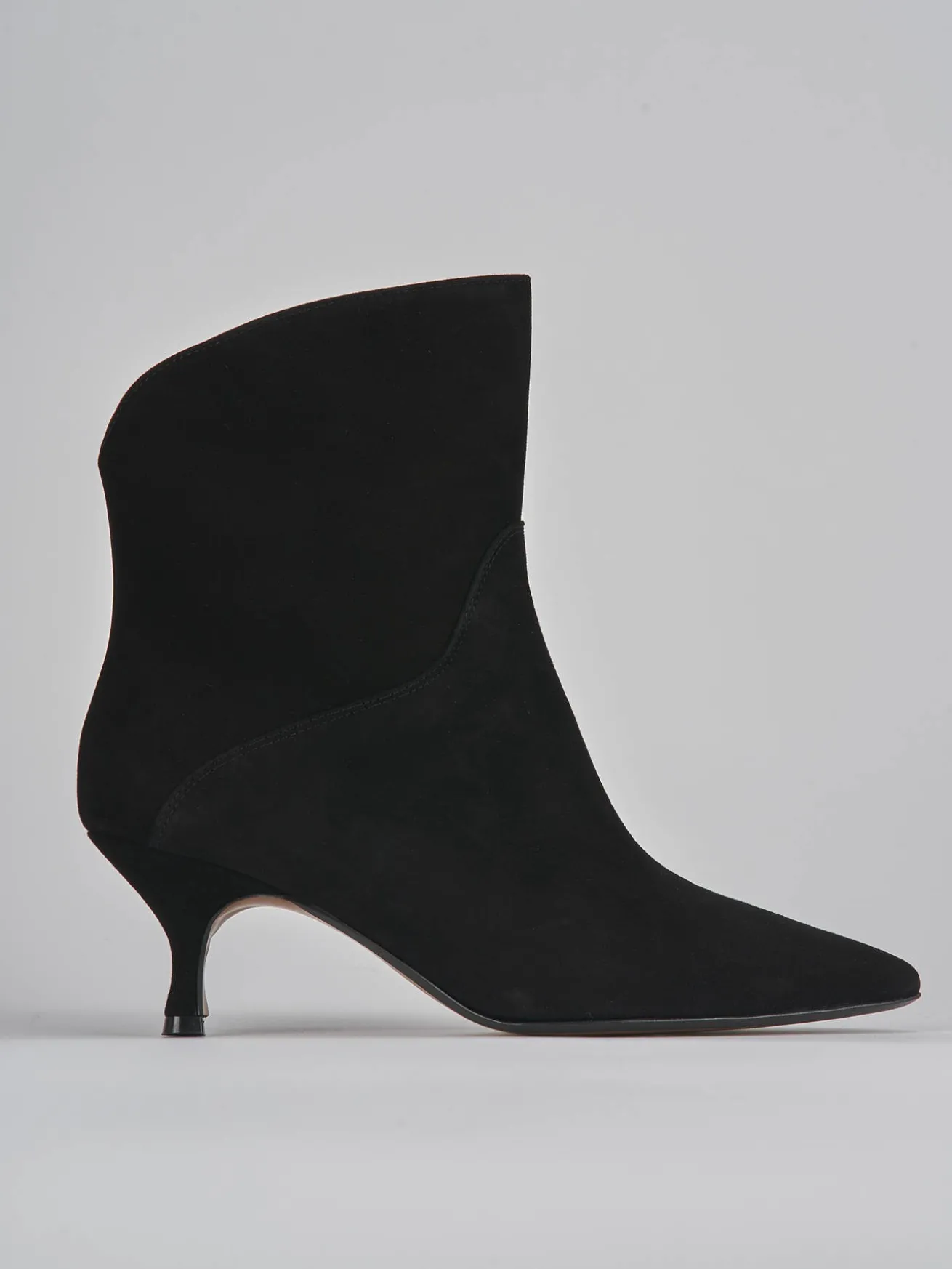 Stivaletti tacco 5cm camoscio nero