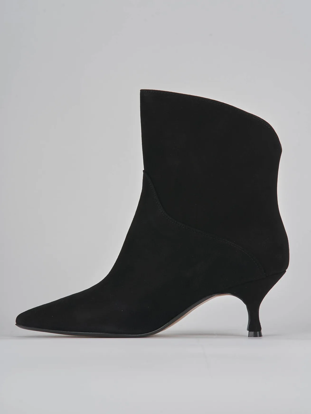 Stivaletti tacco 5cm camoscio nero