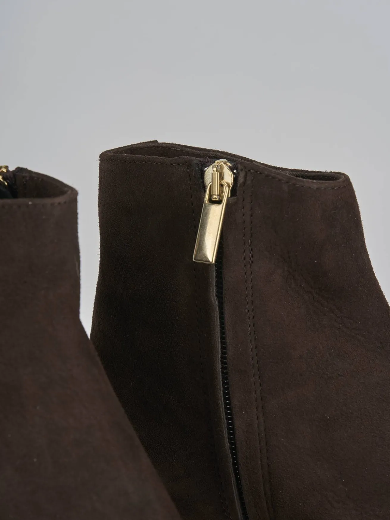 Stivaletti tacco 6cm camoscio testa