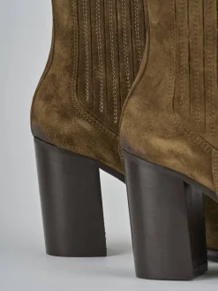 Stivaletti tacco 8cm camoscio marrone