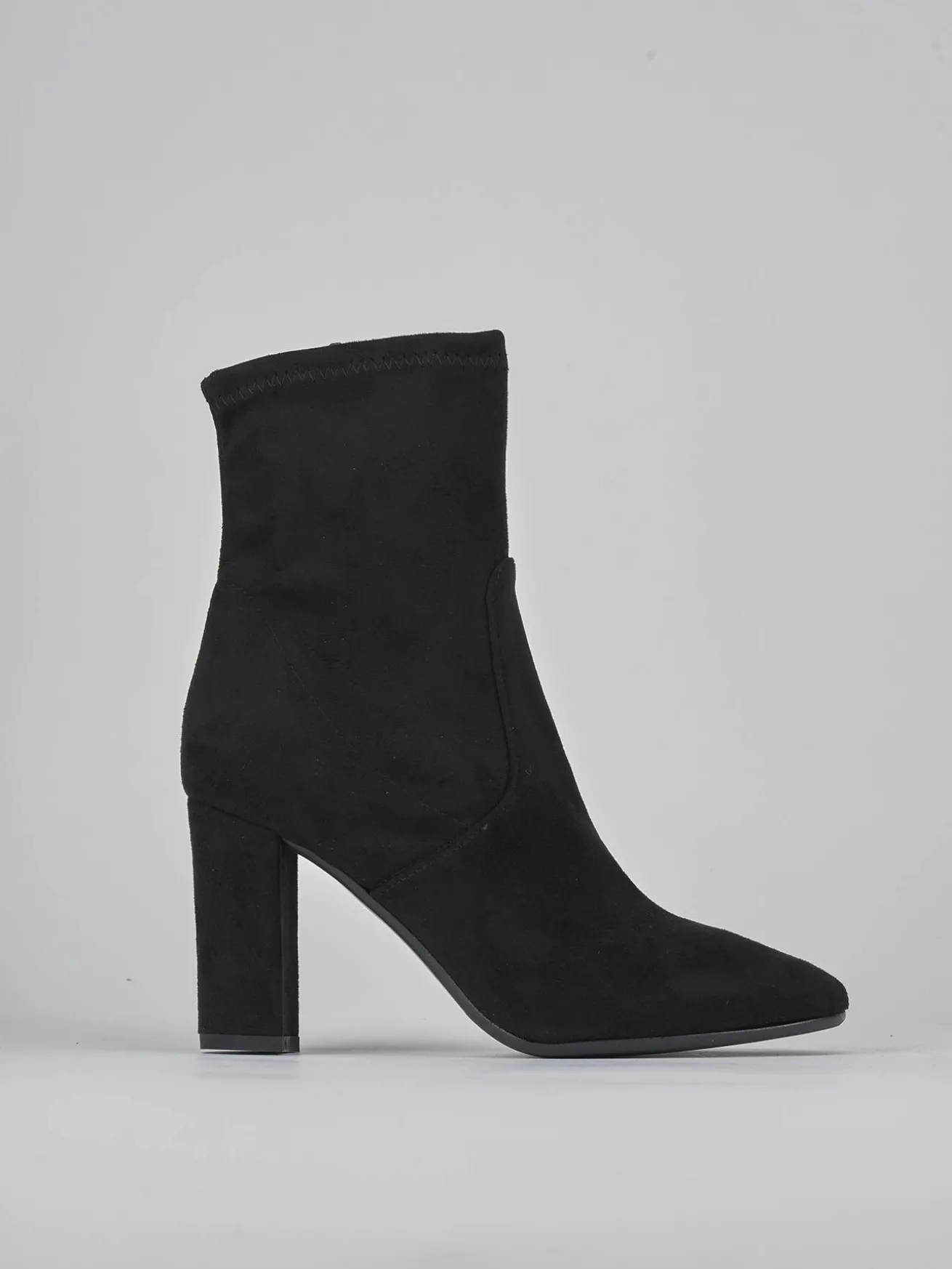 Stivaletti tacco 9cm camoscio nero