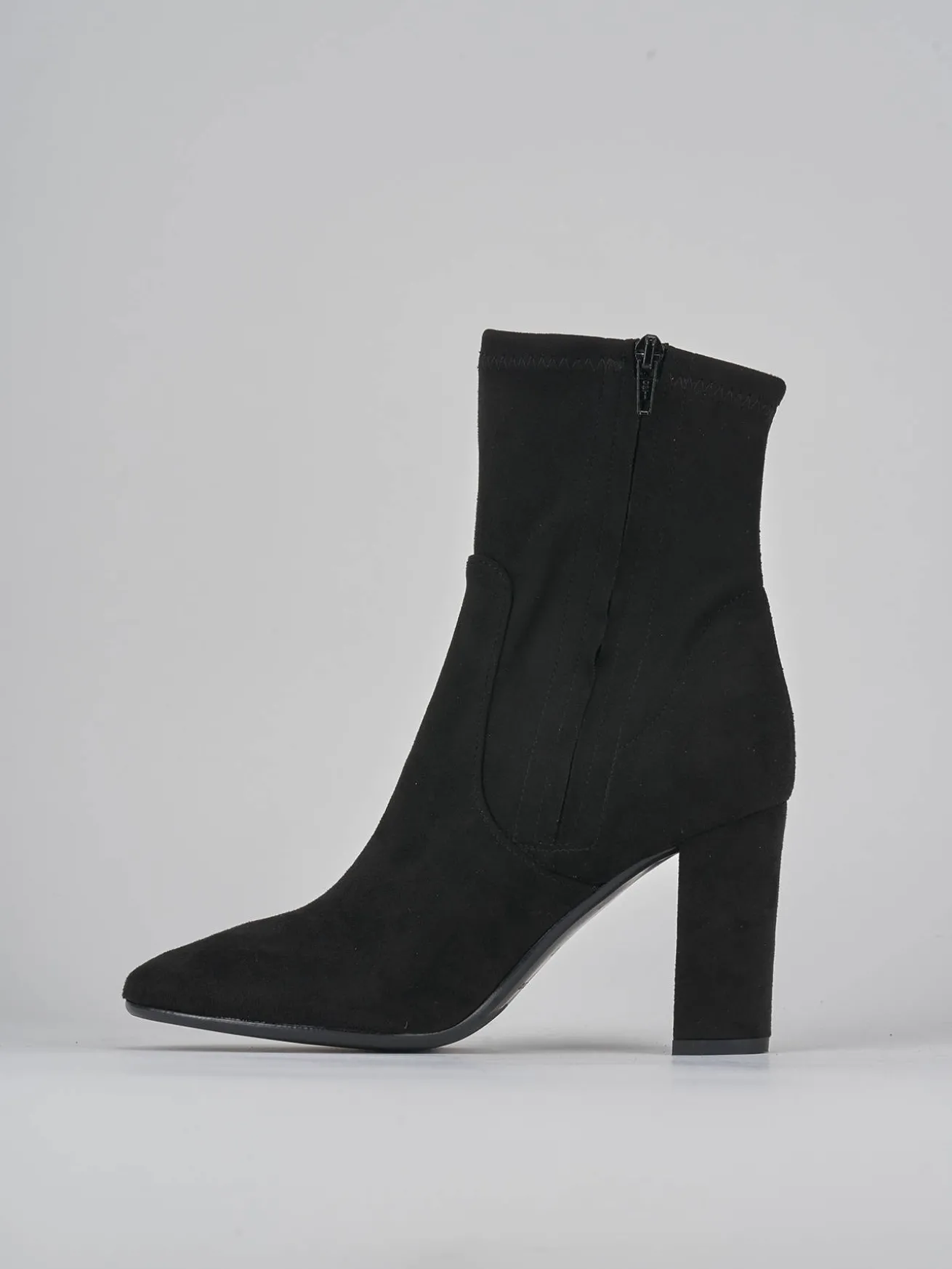 Stivaletti tacco 9cm camoscio nero