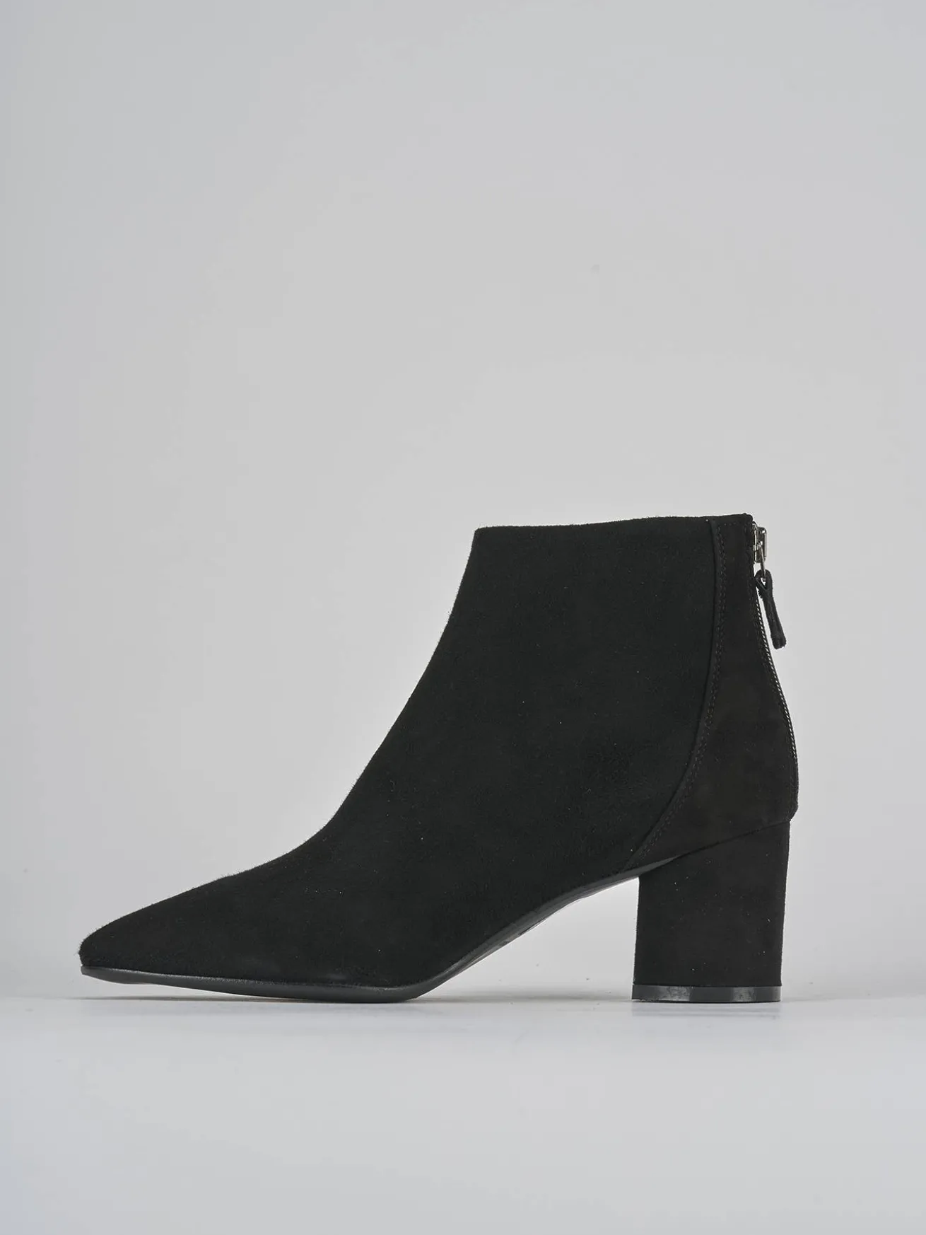 Stivaletti tacco 5cm camoscio nero