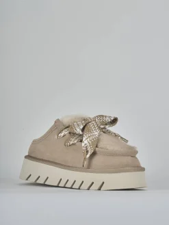 Stivaletti tacco 3cm camoscio beige