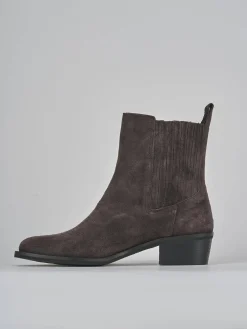 Stivaletti tacco 3cm camoscio testa