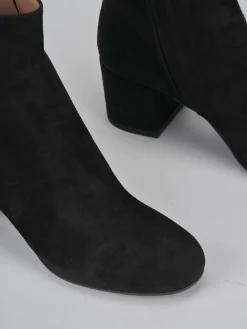 Stivaletti tacco 6cm camoscio nero