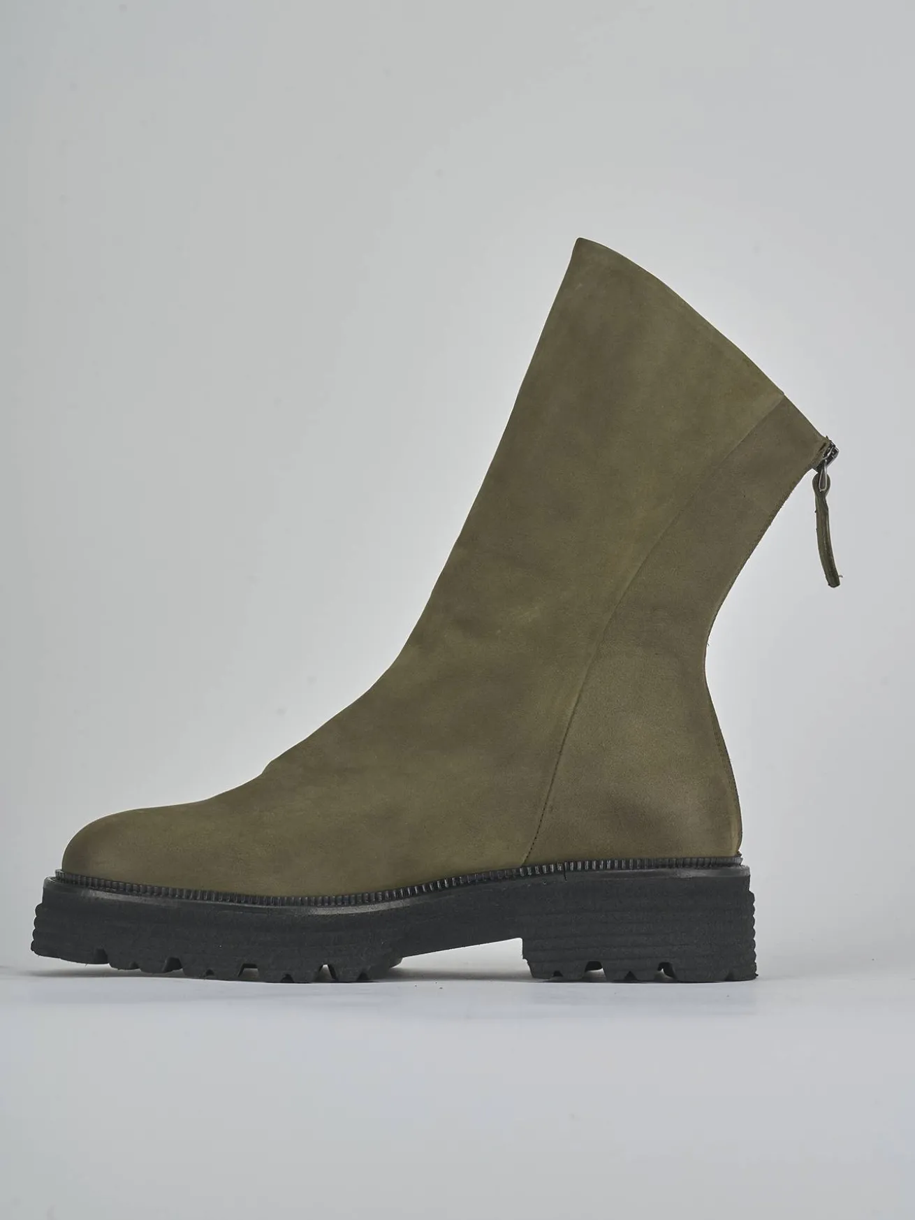 Stivaletti tacco 2cm nabuk verde