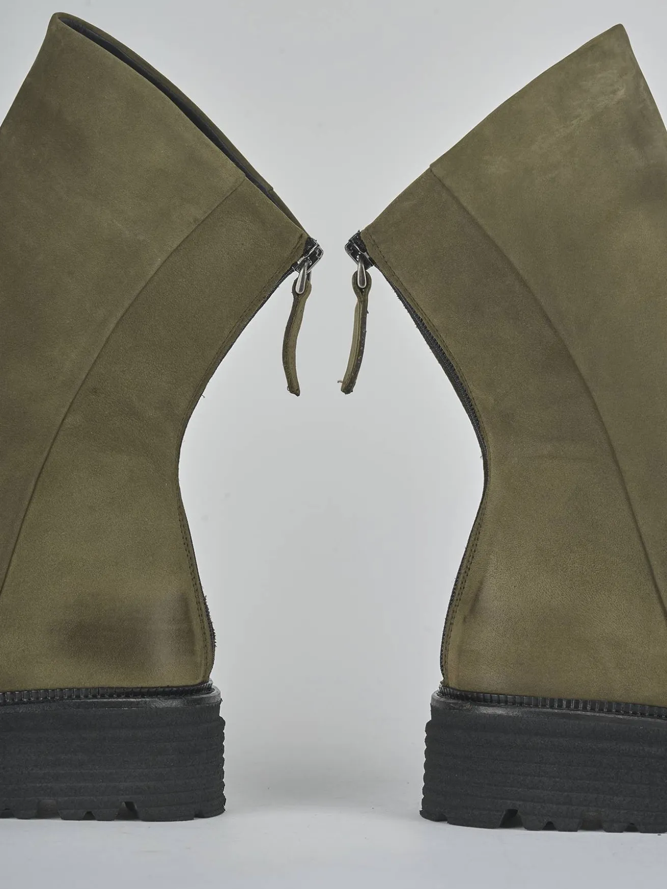 Stivaletti tacco 2cm nabuk verde