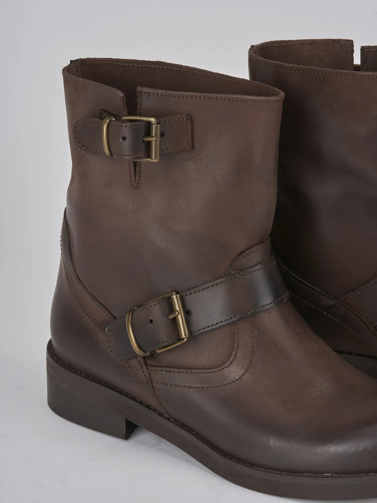 Stivaletti tacco 3cm nabuk marrone