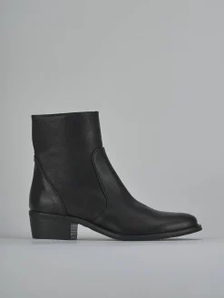 Stivaletti tacco 3cm pelle nero